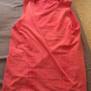 Ivivva pink shirt
